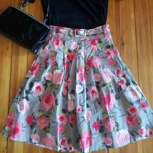 Nearly new floral skirt with pockets.